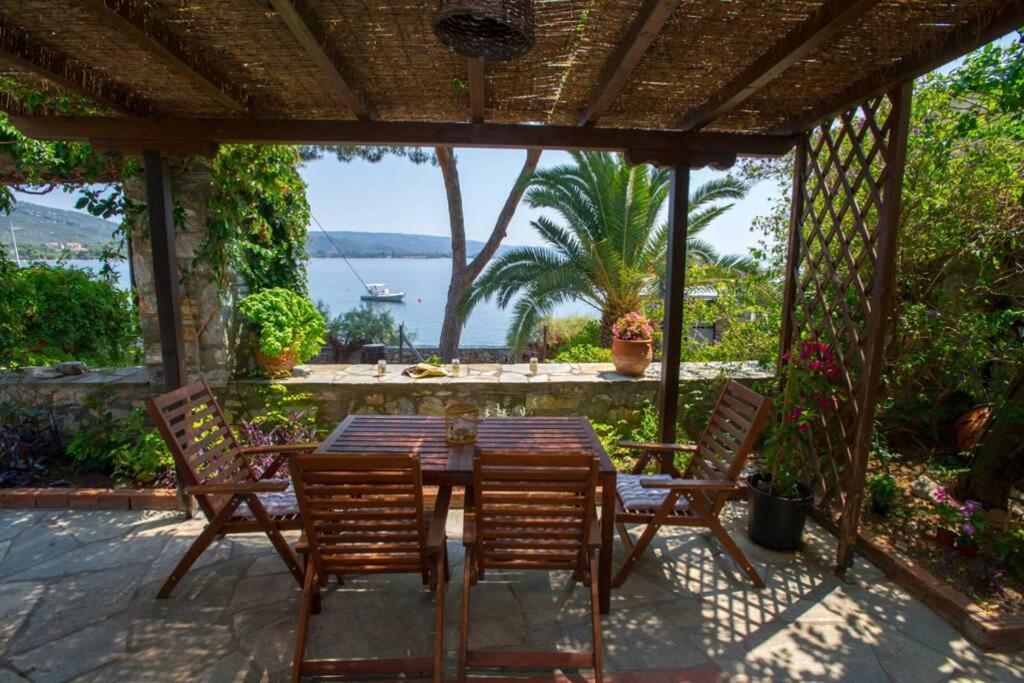 Natali'S Villa By The Sea Káto Gadzéa Kültér fotó