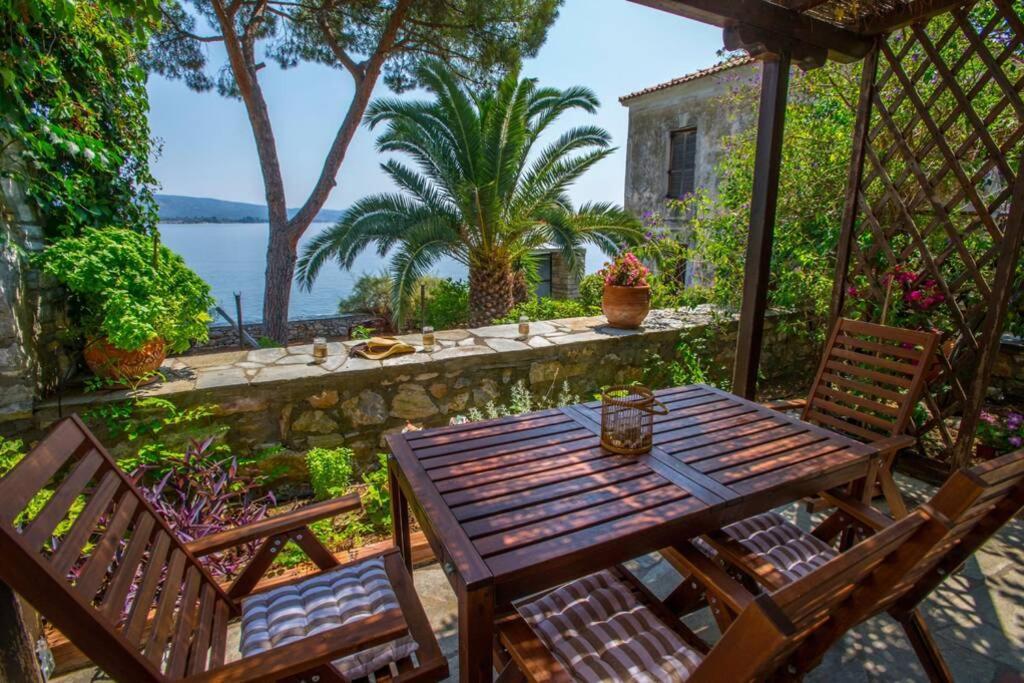 Natali'S Villa By The Sea Káto Gadzéa Kültér fotó